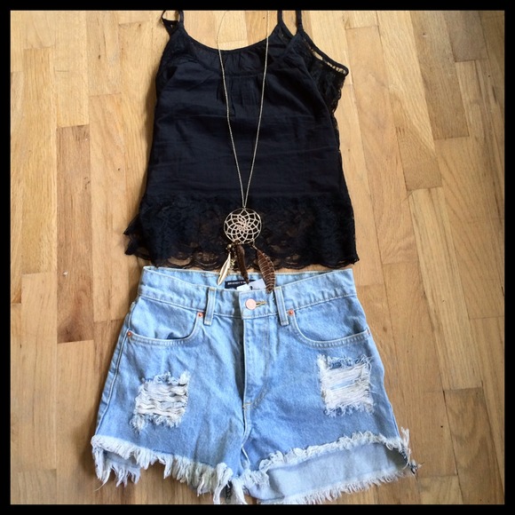 ⛔️ON HOLDBrandy Melville High-Waisted Shorts