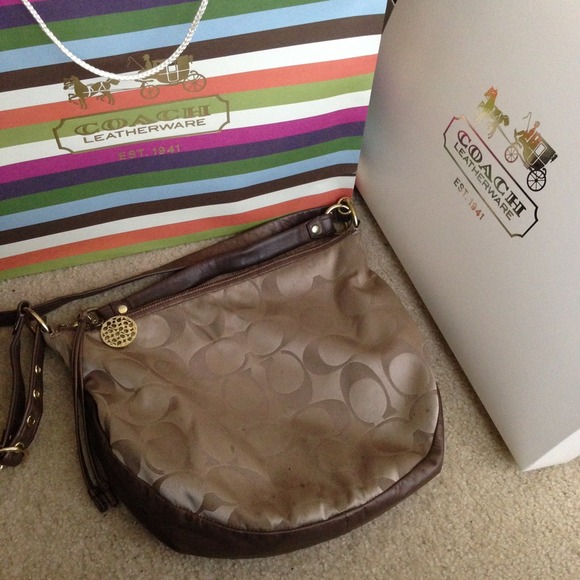 COACH Ali Signature Large Hobo Style 13656