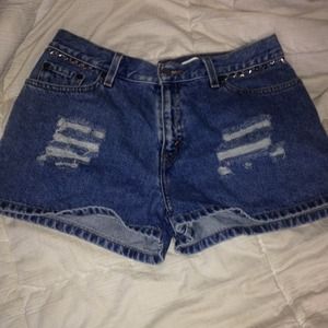 Levi's High waisted studded shorts