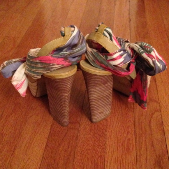 SOLD Levity nude platform heels with ties SOLD - Picture 3 of 4