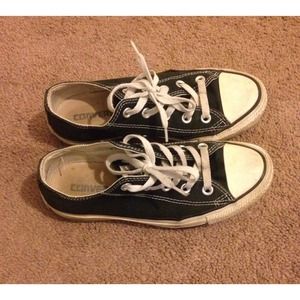 Used Black/white Converse