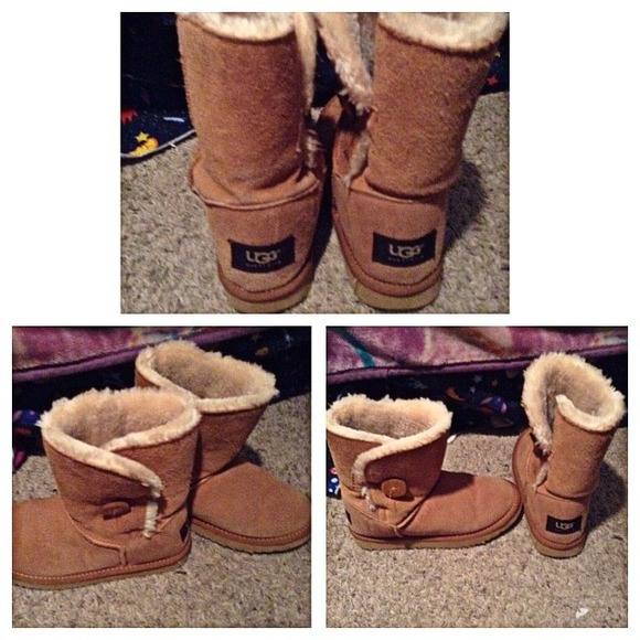 Bailey button uggs