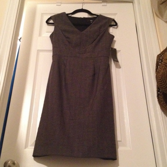 Gorgeous herringbone V neck sheath dress!