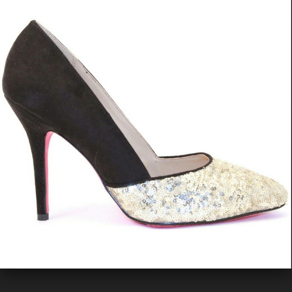 Shoes - Signature by ShoeDazzle