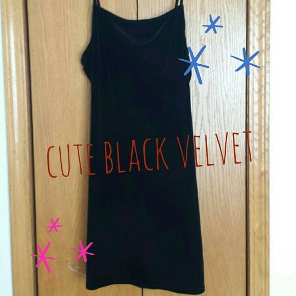 CUTE black velvet mini dress