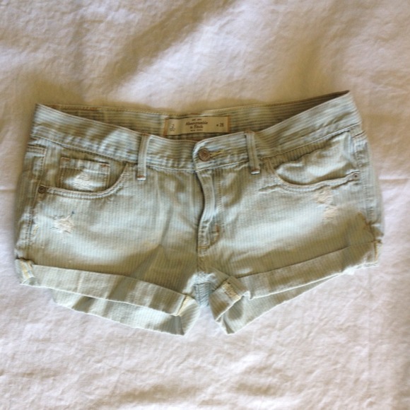 Cute striped Abercrombie and Fitch shorts