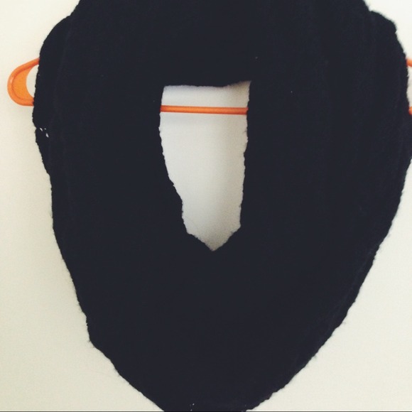Round scarf