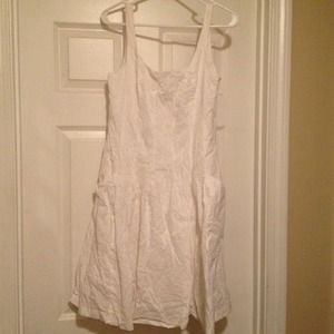 The must have white cotton summer dress