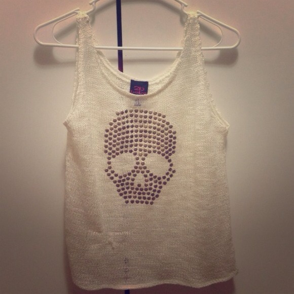 ❌SOLD IN A BUNDLE❌ BEBE (2B) Tank Top - Picture 3 of 3