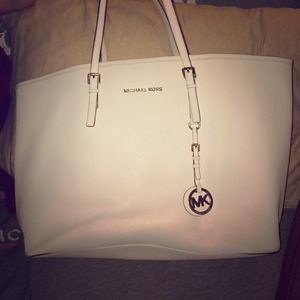 Michael kors jet set travel tote optic white