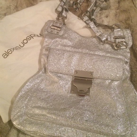 Alexis Hudson silver metallic purse 👝💕
