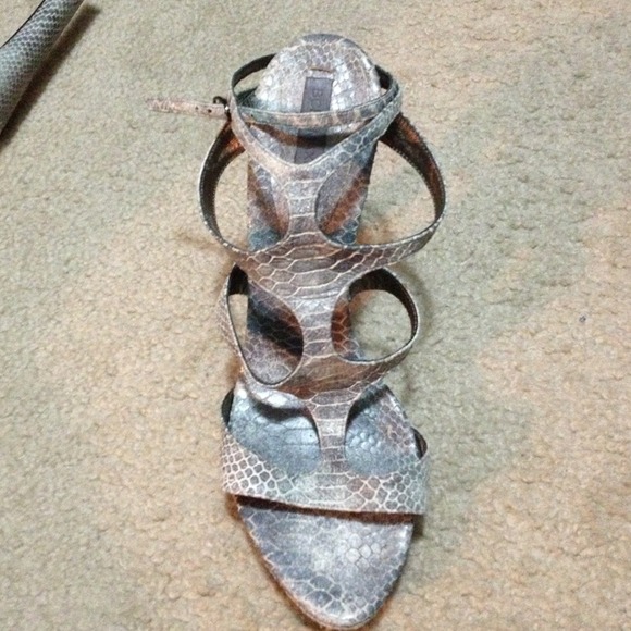 Preowned BCBG Gray Python Sandals - Picture 3 of 4
