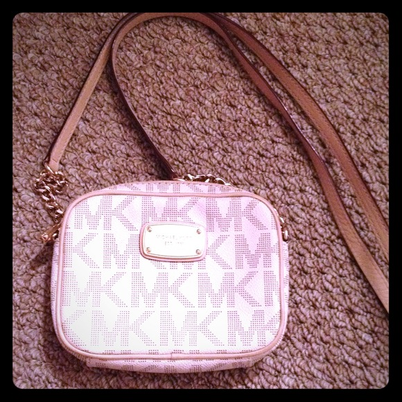 Michael kors crossbody