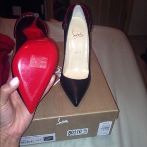 ❌Sold!❌CHRISTIAN LOUBOUTIN  SOLD‼️‼️