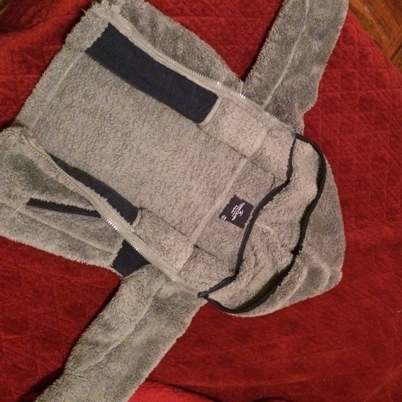 4T Hoodie excellent condition - Picture 2 of 4