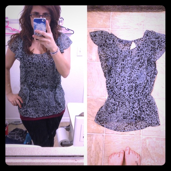 ❌SOLD❌Miley Cyrus leopard sheer blouse - Picture 1 of 3