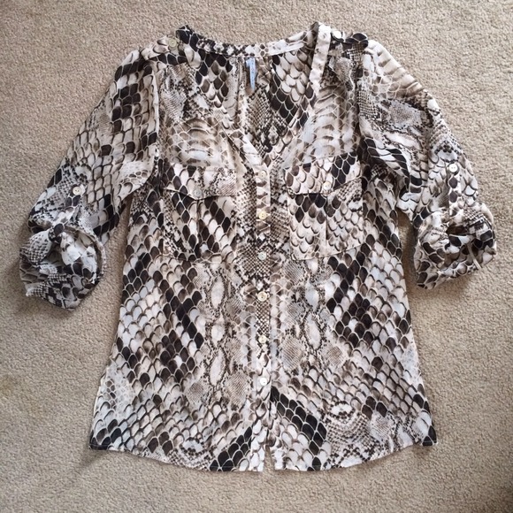 shiloh 770 python button down top - Picture 2 of 4