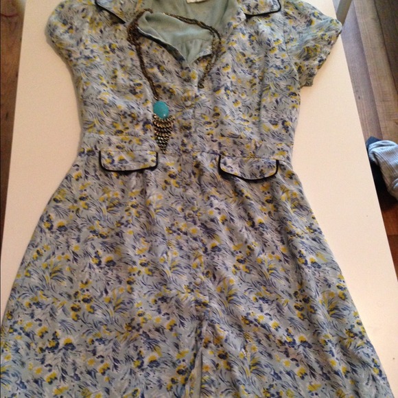 Light blue floral patterned button up dress - Picture 3 of 4