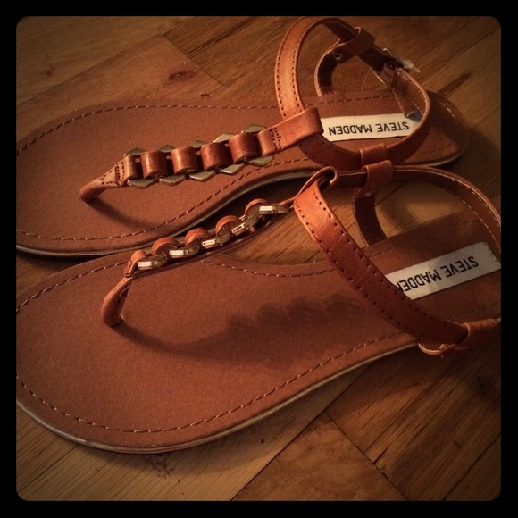 Brand new Steve Madden brown leather sandals