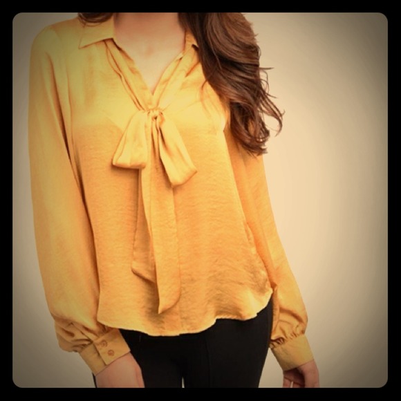 ❌Sold on vinted❌Mustard front tie blouse - Picture 1 of 4