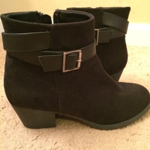 Heeled booties