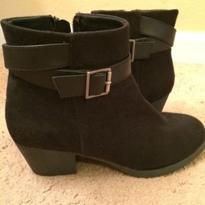 Heeled booties