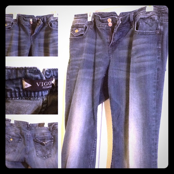 Vigos blue jeans.  Size 16W