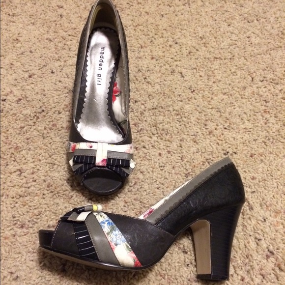 🚫Sold🚫Madden girl peep toe heels size 7.5 - Picture 1 of 4