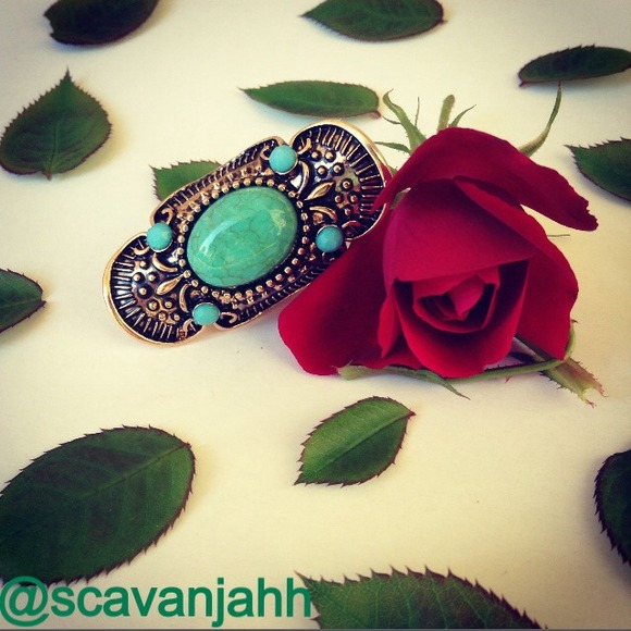 NEW Vintage vibe statement turquoise stone ring