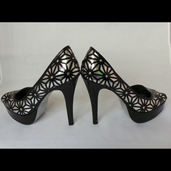 Black and silver 4" heel