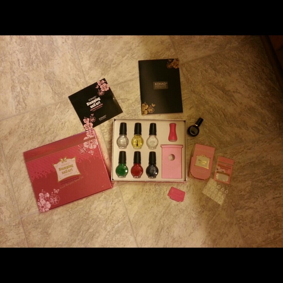 Nail Polish! Konad Nail Art Stamping Set