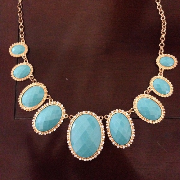 Chunky turquoise necklace