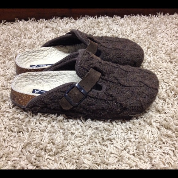 American Eagle Clogs