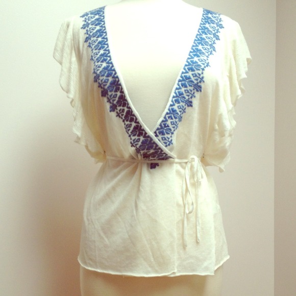 Banana republic embroidered sweater