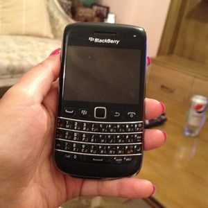 Blackberry phone bold mini