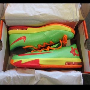 KD Candy Size 6.5Y.