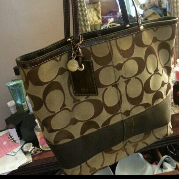 Coach authentic purse - Picture 1 of 4