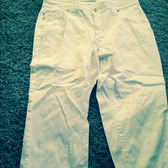 Capri jeans or for short legs (: