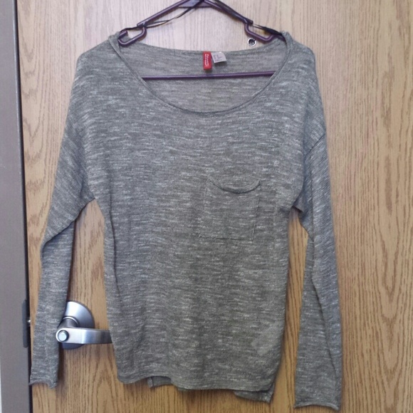 Light weight, long sleeve gray shirt - Picture 1 of 1