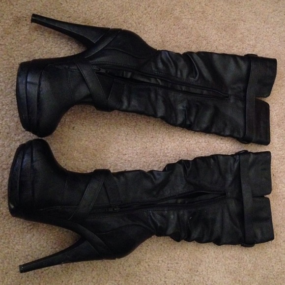 Sexy black boots 💖 - Picture 3 of 3