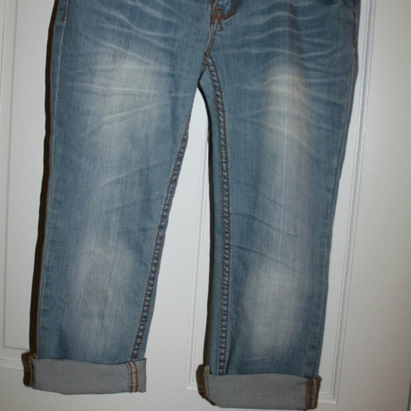 DOLLHOUSE Capri Jeans size 7, 28" waist - Picture 4 of 4