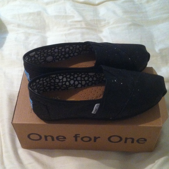 Tom Black Sequined Shoes size 7