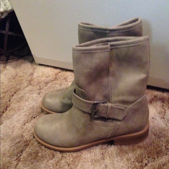 SOLD! Old Navy Boots