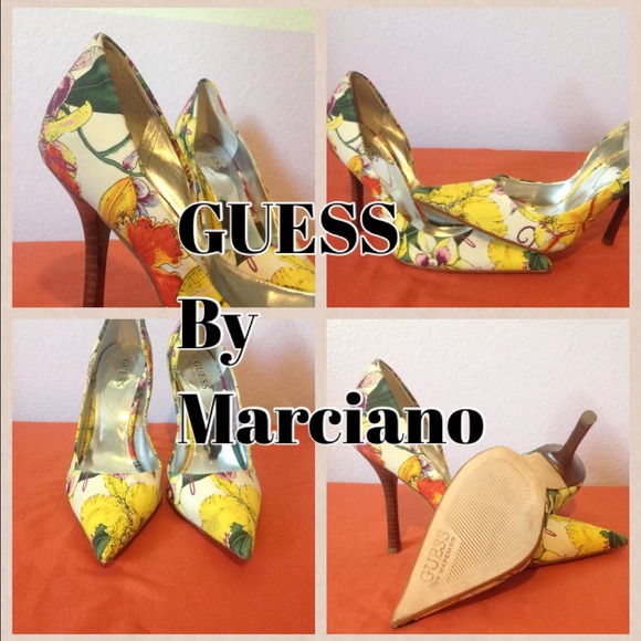 NWOB!! Gorgeous Floral Pumps!