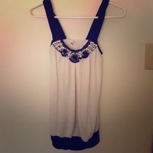 Black and white flowy shirt