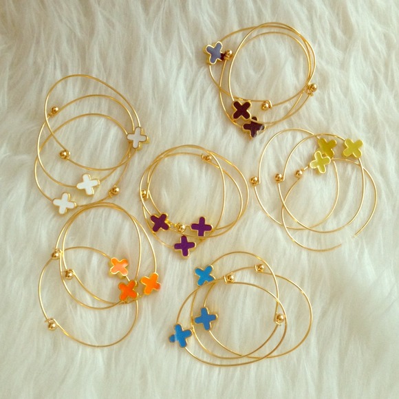 Gold Cross bead bracelet