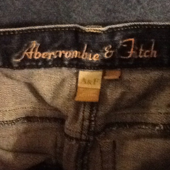 SALE!Abercrombie denim mini size 6 split back - Picture 4 of 4