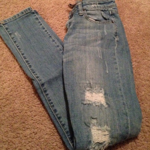 Ripped skinny jeans - Picture 3 of 3