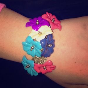 flower bracelet