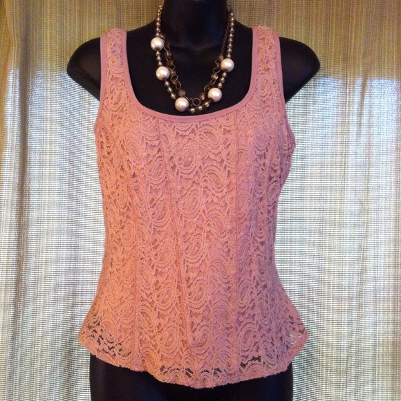 💗SOLD in Bundle💗BEAUTIFUL BLUSH LACE TANK💗